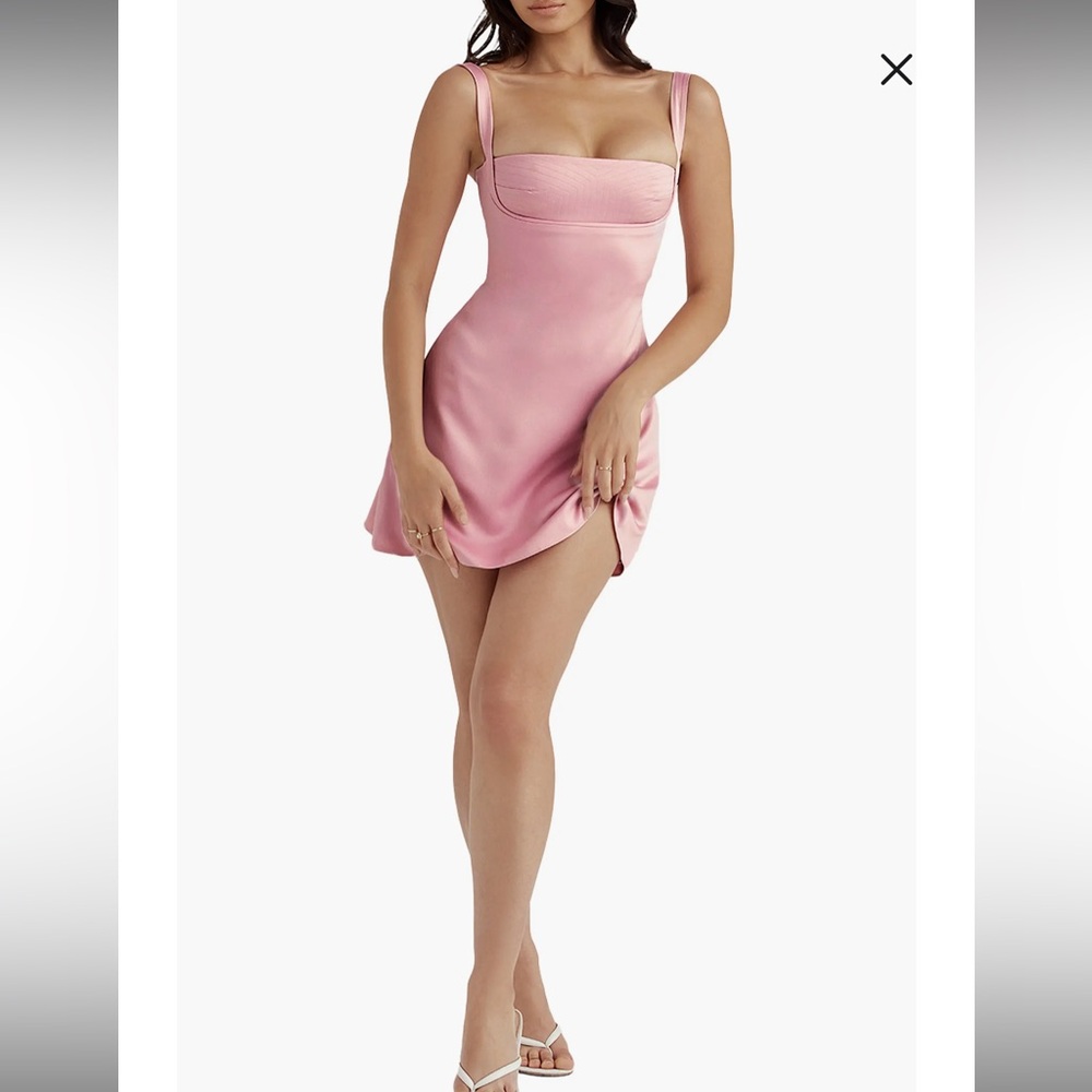 Pink Kara Quartz Cocktail Minidress
HOUSE OF CB